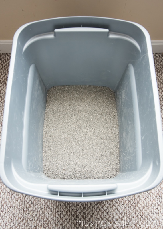 DIY Mess Free Cat Litter Box - Simple (anyone can do it), really cheap, and best of all IT WORKS!
