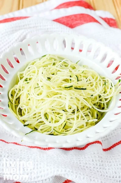 Zucchini Noodles - GetMacroEd How to make Zoodles