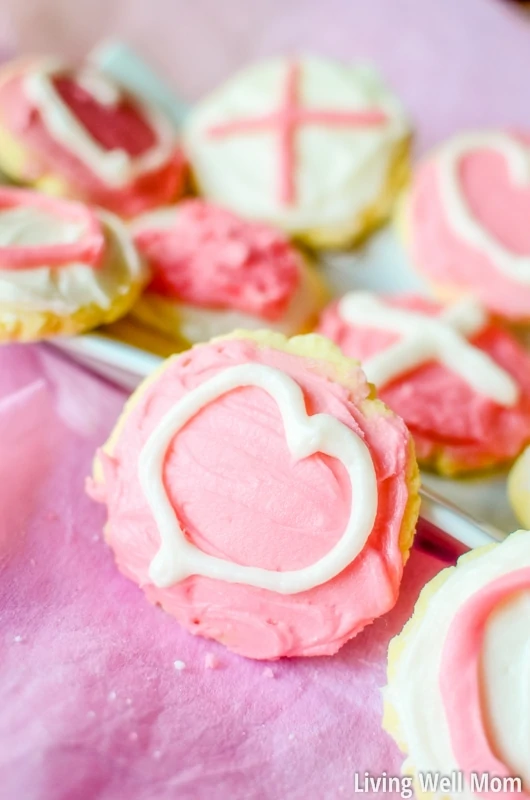 Frosted valentine butter cookies 