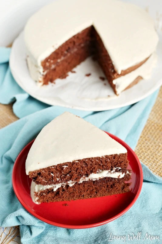 This easy-to-make Chocolate Root Beer Float Cake has all the flavors of your favorite sweet drink in a delicious chocolate cake! It’s perfectly flavored with root beer while the creamy frosting adds the perfect “foamy’ touch. It’s really no surprise that this chocolate cake is a family favorite recipe!