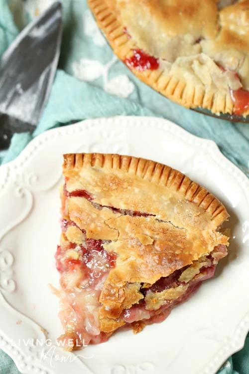 homemade strawberry and rhubarb pie