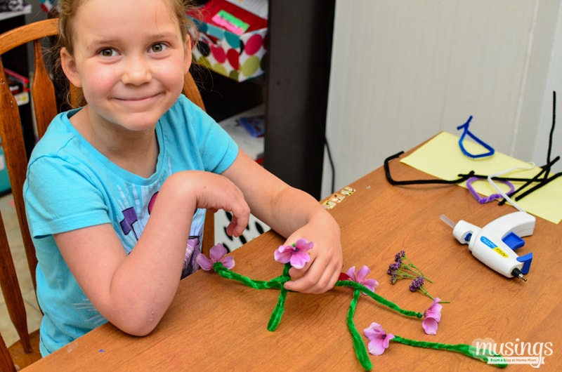 Flower Necklace Craft for Kids