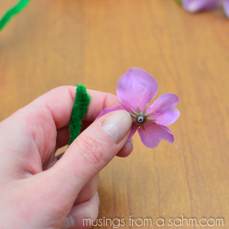 Flower Necklace Craft for Kids