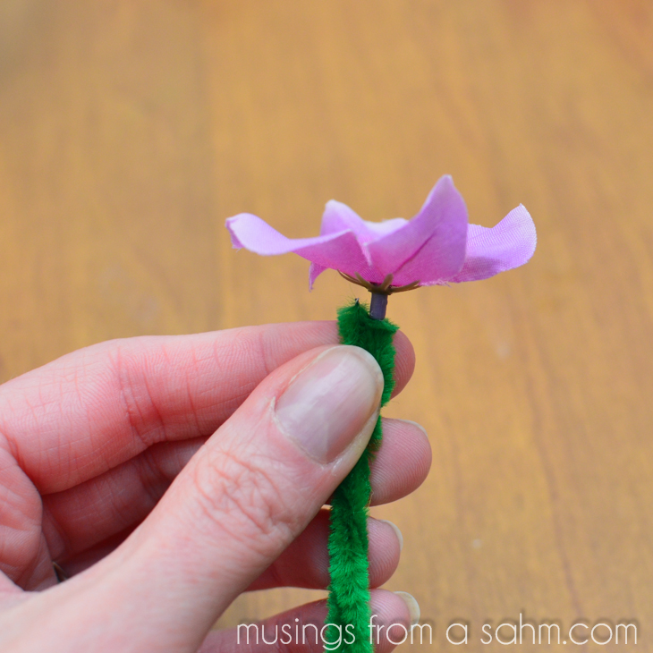 Flower Necklace Craft for Kids