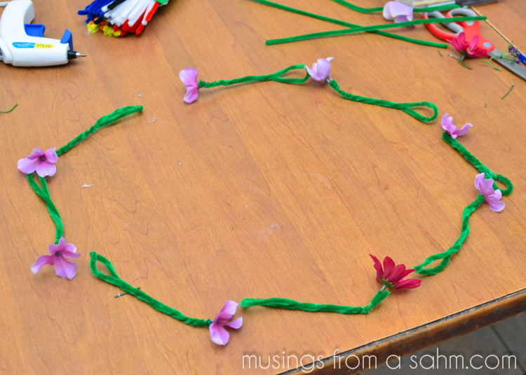 Flower Necklace Craft for Kids