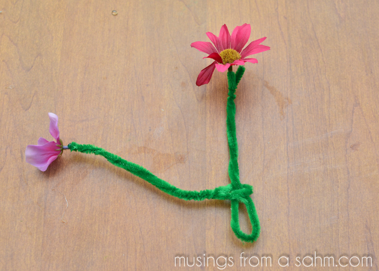 Flower Necklace Craft for Kids