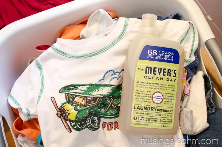 Mrs Meyers Laundry Detergent Clean laundry