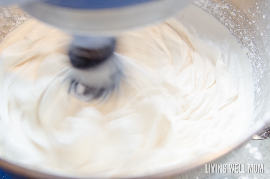 making whipped cream frosting 
