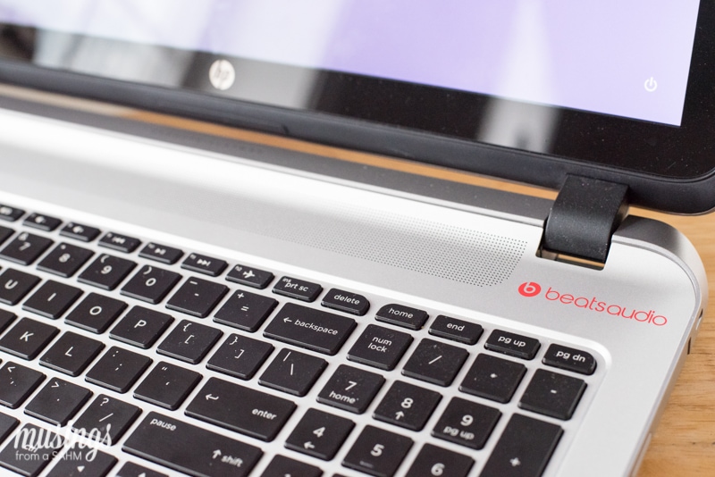 Need a new laptop? Here's 5 Reasons why THIS is the perfect laptop for Moms.