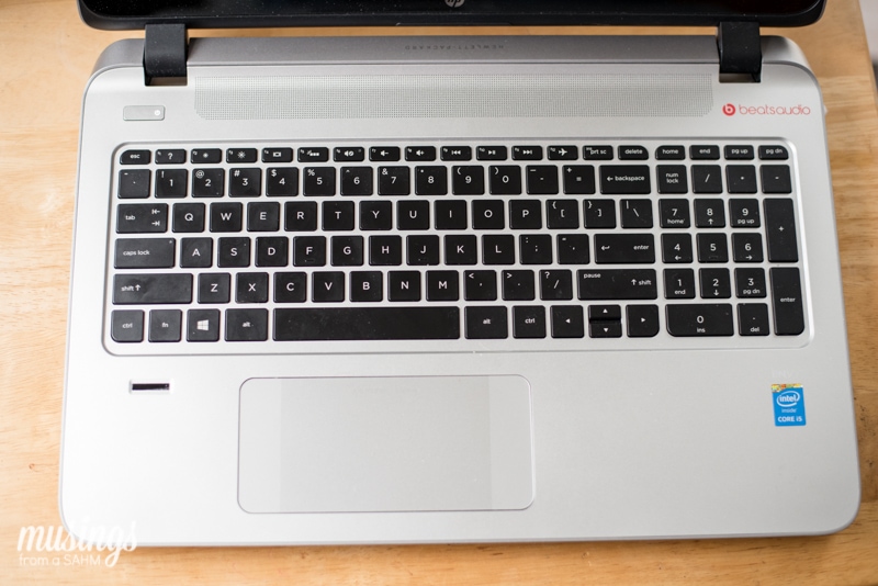 Need a new laptop? Here's 5 Reasons why THIS is the perfect laptop for Moms.