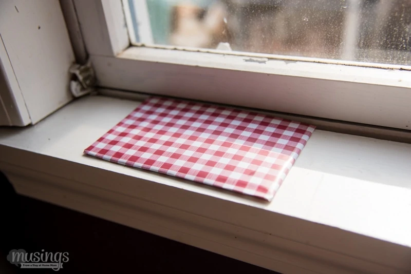 Protect surfaces with this simple DIY protective mat - it's easy to make yourself - in any size or shape you need, plus it's decorated too!