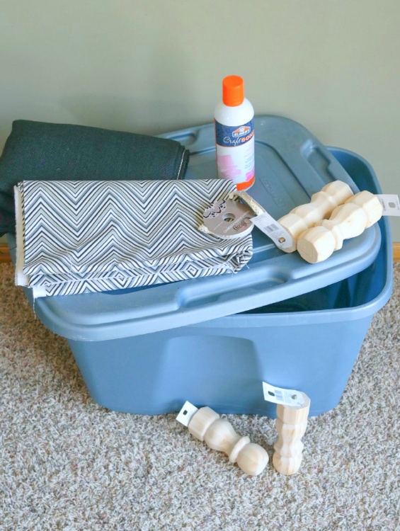 DIY Toy Box Makeover: How to turn an ugly plastic bin into a decorated toy box!
