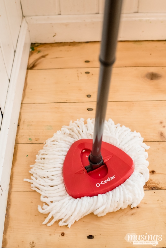 11 Simple Tips for Cleaning Your House Fast, because moms are too busy to spend hours cleaning! Plus the best way to mop your floor quickly and easily! 