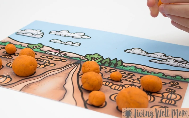 These free printable pumpkin playdough scenes are sure to be a hit with your kids this fall! Download three Pumpkin Playdough Mats for lots of opportunities to create!
