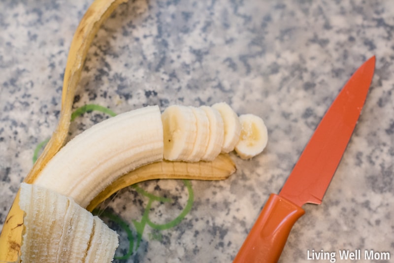 With chocolate, peanut butter, and banana, tasty Chunky Monkey Bites are a hit with kids. They're a perfect less-processed treat for a special treat or even an after-school snack. This recipe is gluten-free too!