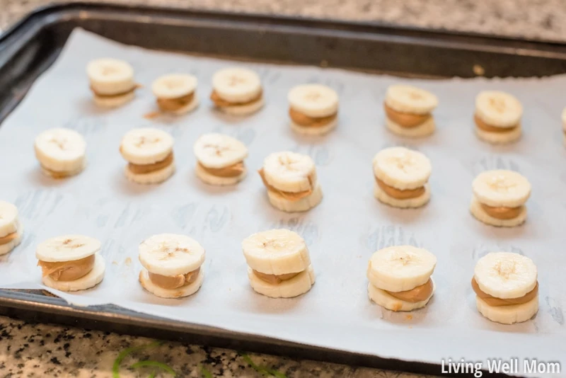 With chocolate, peanut butter, and banana, tasty Chunky Monkey Bites are a hit with kids. They're a perfect less-processed treat for a special treat or even an after-school snack. This recipe is gluten-free too!