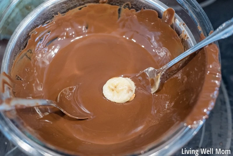 With chocolate, peanut butter, and banana, tasty Chunky Monkey Bites are a hit with kids. They're a perfect less-processed treat for a special treat or even an after-school snack. This recipe is gluten-free too!