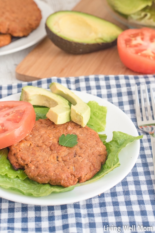 Looking for a quick, healthy dinner after a busy day? These Easy Tuna Patties have just a few simple ingredients and are so tasty, even kids love them! Plus, they're cleaning-eating (gluten-free, dairy-free, grain-free, Paleo-friendly) so you can feel good about feeding your family!