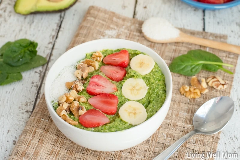 Looking for a healthy lunch idea? This Green Smoothie Bowl takes less than 5 minutes to make and is an almost effortless way to get fruits and vegetables into your diet! And It's so tasty you won't even guess that the only sweetener is a banana! (Paleo, Dairy-Free, Grain-Free, Refined Sugar-Free)