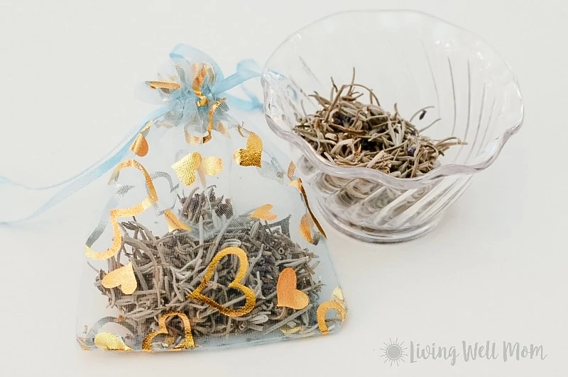 You won’t believe how easy these simple DIY Lavender-Scented Bags are to make - no sewing required! With a little lavender essential oil, they’re perfect for freshening up any drawer and make wonderful homemade gifts too!