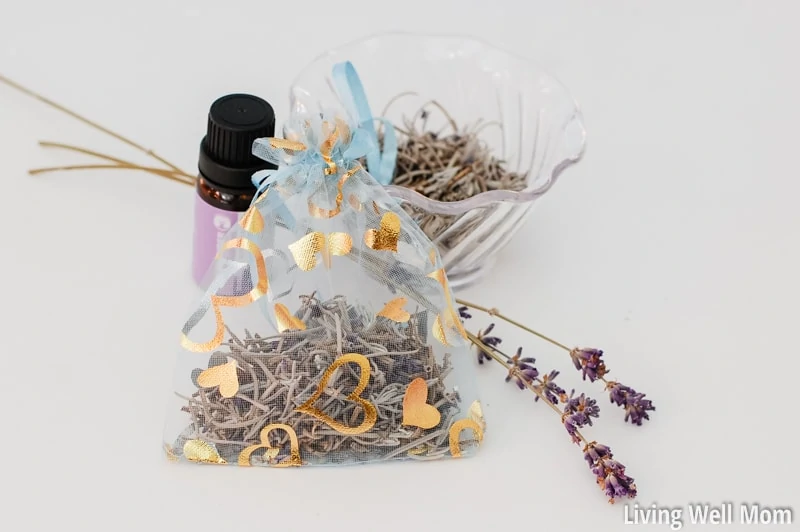 You won’t believe how easy these simple DIY Lavender-Scented Bags are to make - no sewing required! With a little lavender essential oil, they’re perfect for freshening up any drawer and make wonderful homemade gifts too!