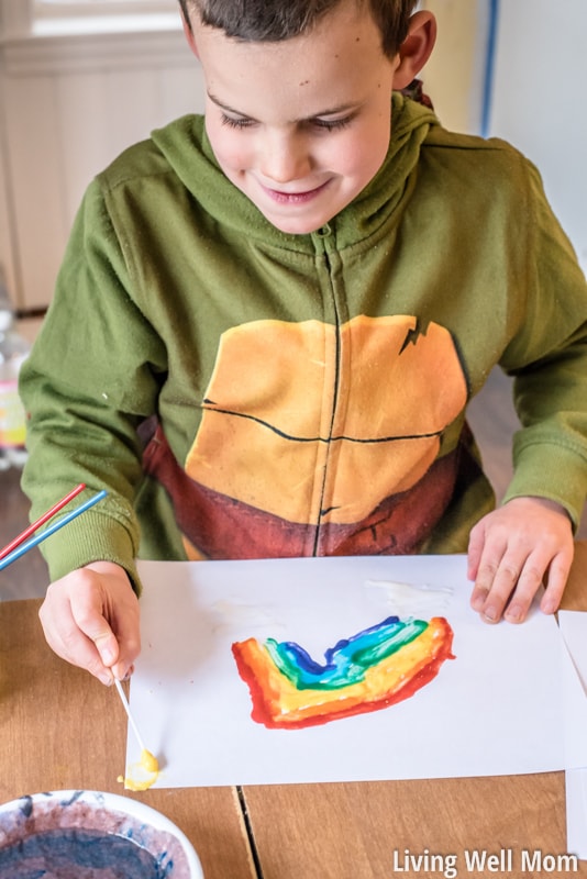 A fun new take on painting for kids - puffy paint! This easy activity requires just a few ordinary ingredients (no shaving cream!) and takes less than 5 minutes to make! Kids of all ages will love creating puffy artwork!
