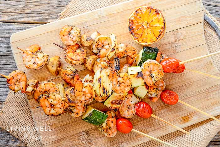 Lemon garlic shrimp kabobs with vegetables