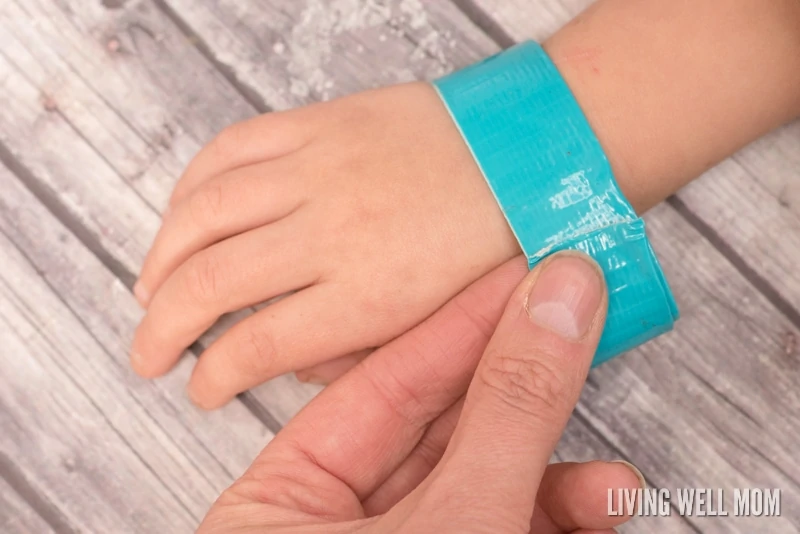 DIY ID Bracelet for Kids - How to make a simple ID bracelet for kids in less than 5 minutes. Perfect for busy places with small kids or as a reminder of allergies, you can include your choice of information.