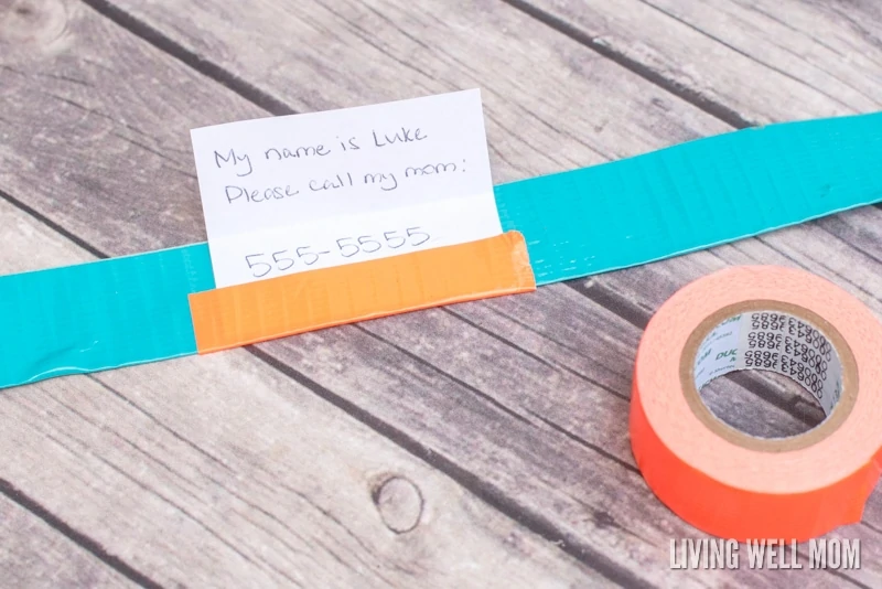 DIY ID Bracelet for Kids - How to make a simple ID bracelet for kids in less than 5 minutes. Perfect for busy places with small kids or as a reminder of allergies, you can include your choice of information.