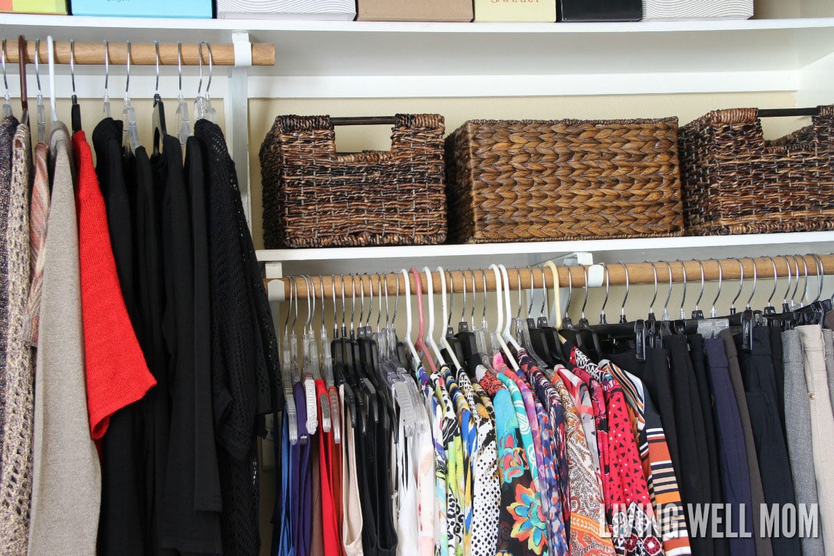 How to Organize Clothes in Your Closet: 5 Easy Steps