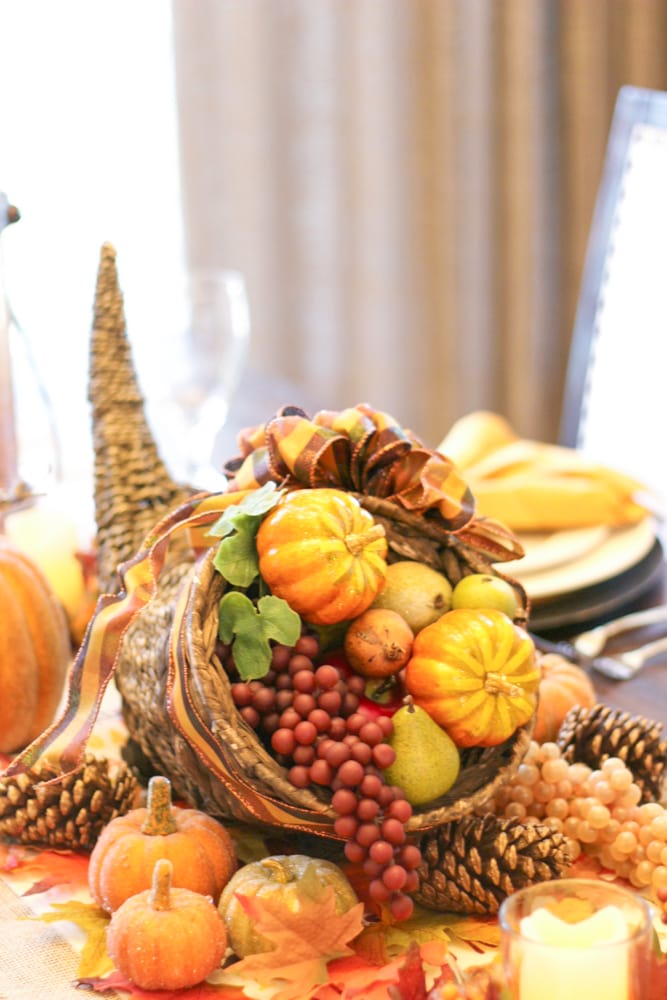 15 Essential Tips to Host a Stress-Free Thanksgiving Dinner