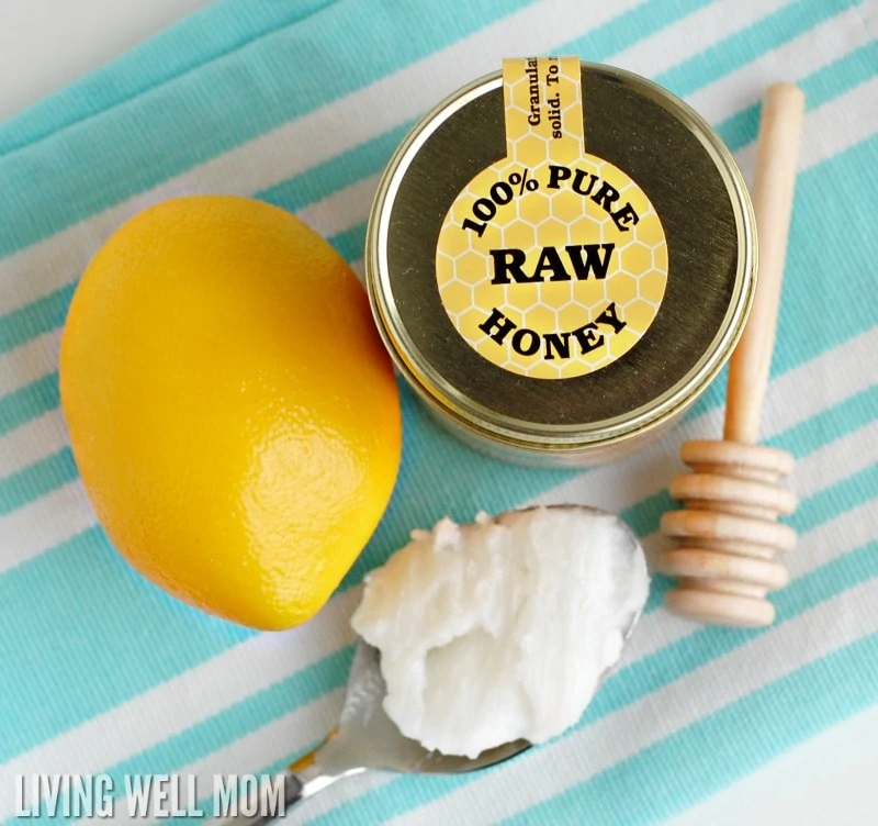 With just 3 simple all-natural ingredients, this DIY face mask will take you just 2 minutes to make and your skin will be moisturized and even glowing!