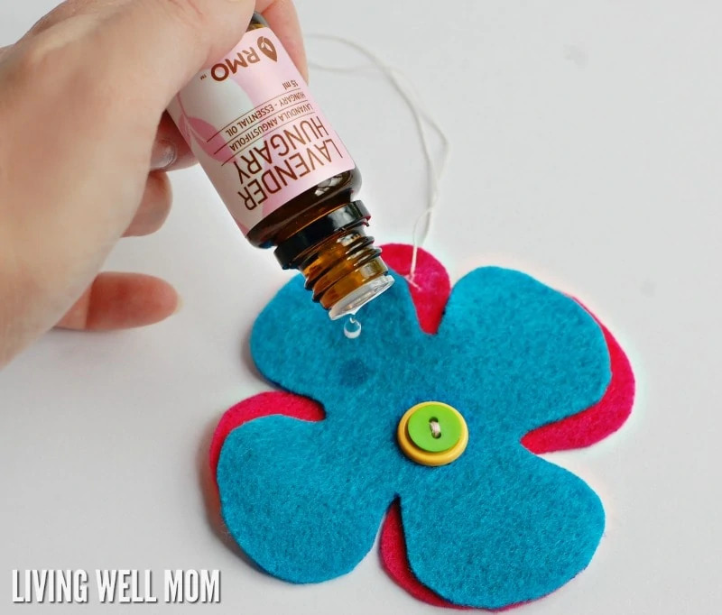 adding lavender oil to natural car freshener