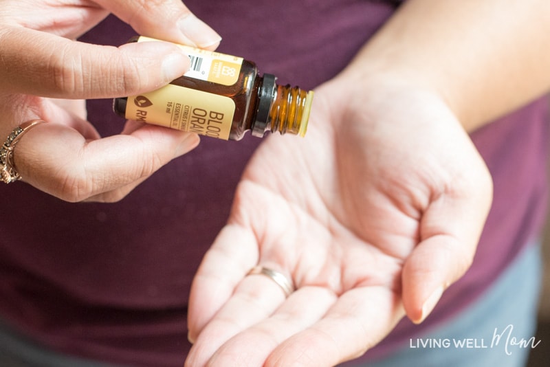 This "wake-up" morning essential oil blend will leave you feeling more alert, energized, refreshed, and ready to start your day in just 10 seconds! Moms, do this every morning for an effective all-natural way to jump start your mornings!