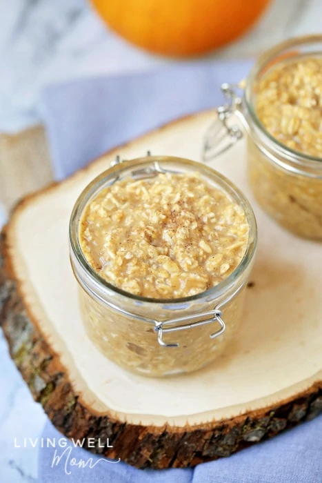 pumpkin spice overnight oats in mason jar