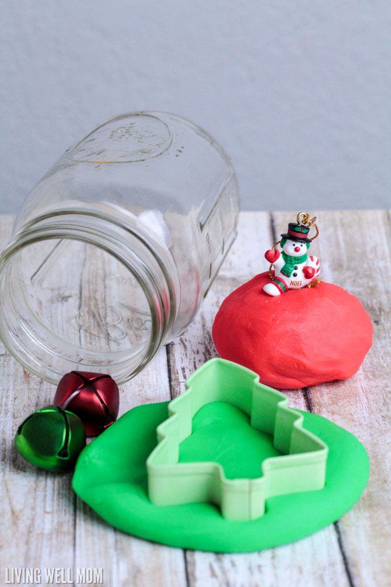 items to make this Christmas playdough kit DIY gift idea