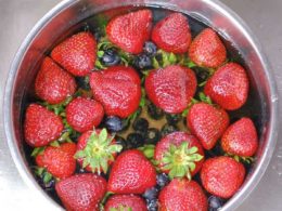 Make Your Own Fruit and Vegetable Wash