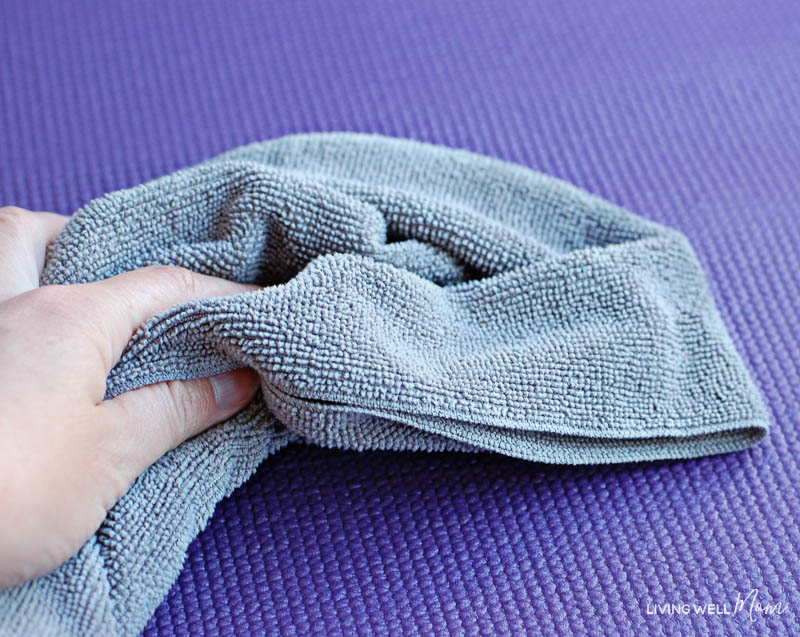 Keep Your Yoga Mat Clean: DIY Yoga Mat Cleaner with Essential Oils