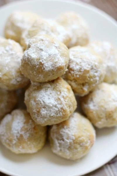 grain-free Italian wedding snowball cookies