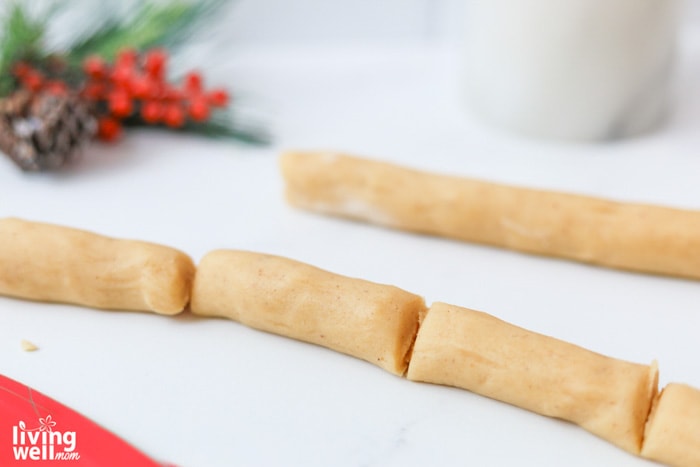 forming eggnog cookie logs