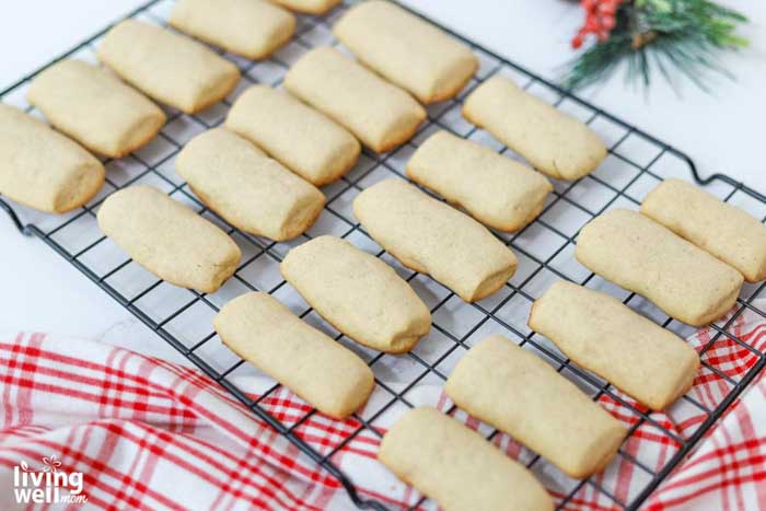 fresh baked eggnog cookies