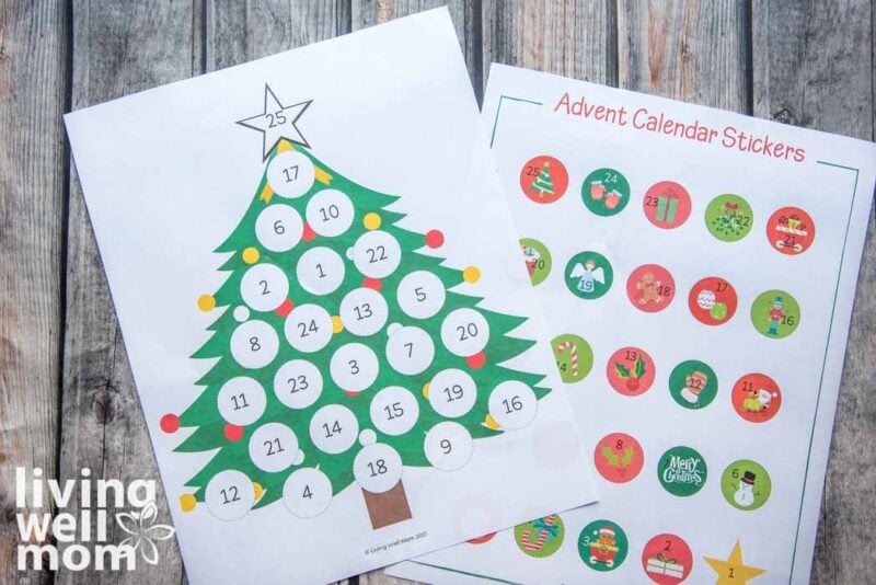 printable pdf with Christmas tree advent calendar countdown on wood background