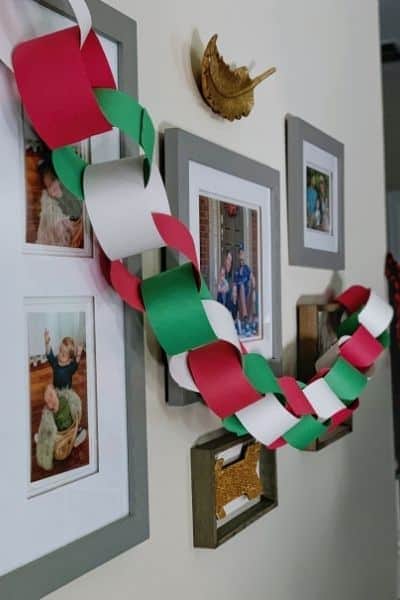 a green, red, and white paper chain for Christmas countdown