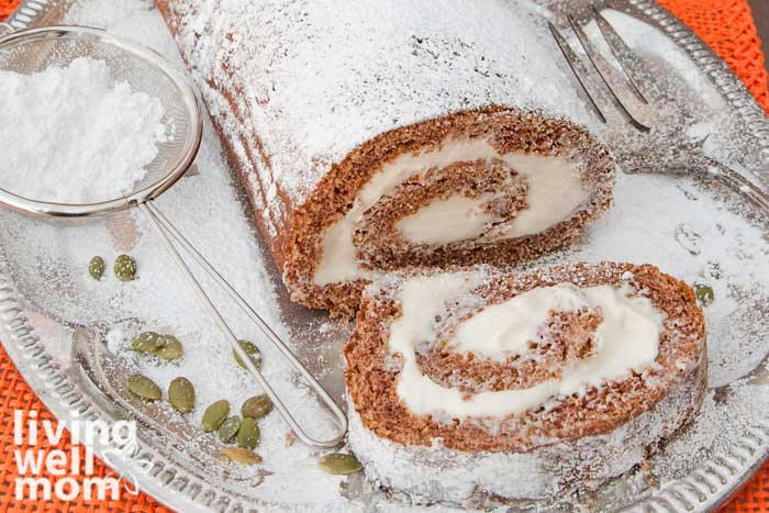 powdered sugar coated pumpkin spice roll