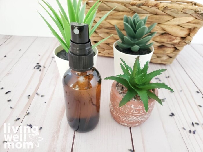 How to Make an Essential Oil Spray {+ 8 MustTry Blends}