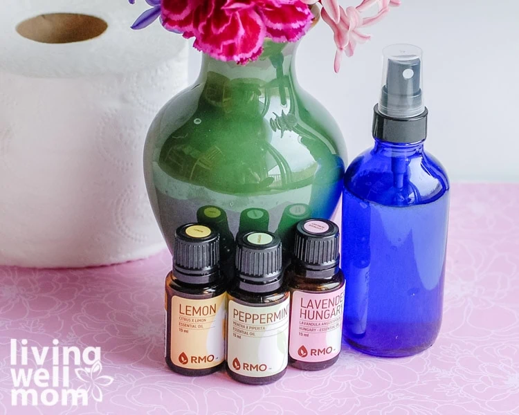 essential oil DIY poo pouri spray