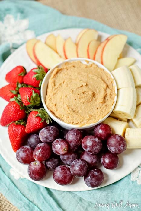 peanut butter fruit dip for gluten free lunches