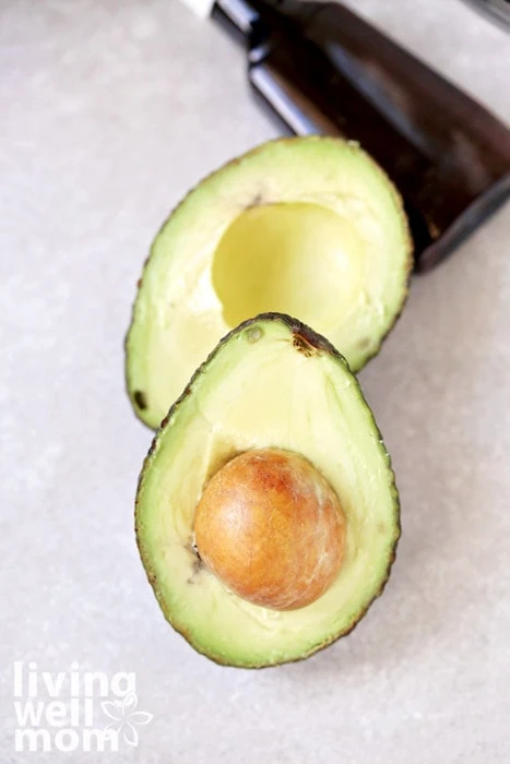 2 avocado halves