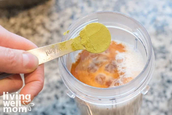 keto friendly matcha powder added to recipe