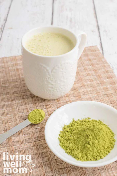 green tea powder to make a latte